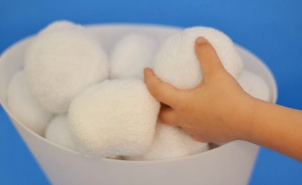 bolas de nieve de algodón con sus propias manos 